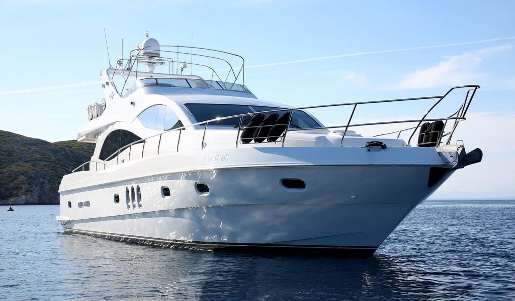 majesty-yacht-charter-goa-1