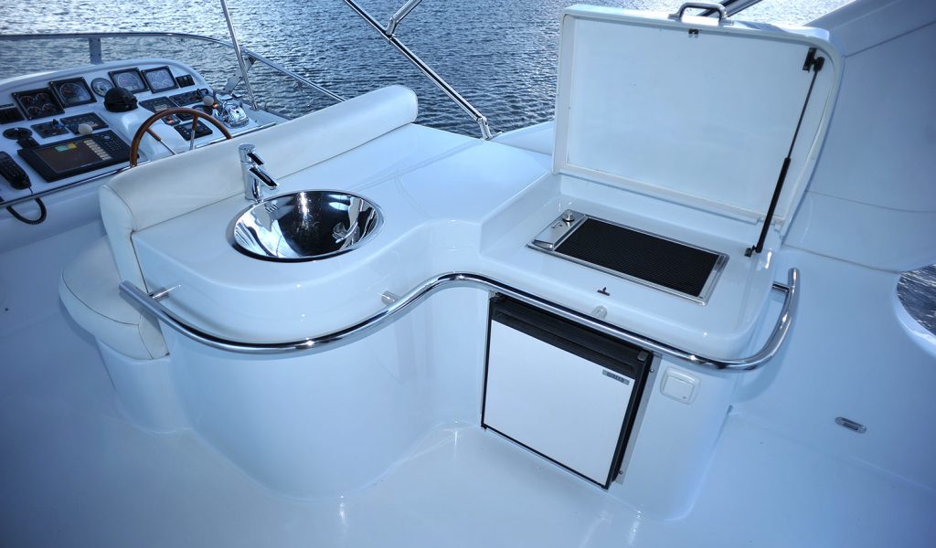 majesty-yacht-charter-goa-8