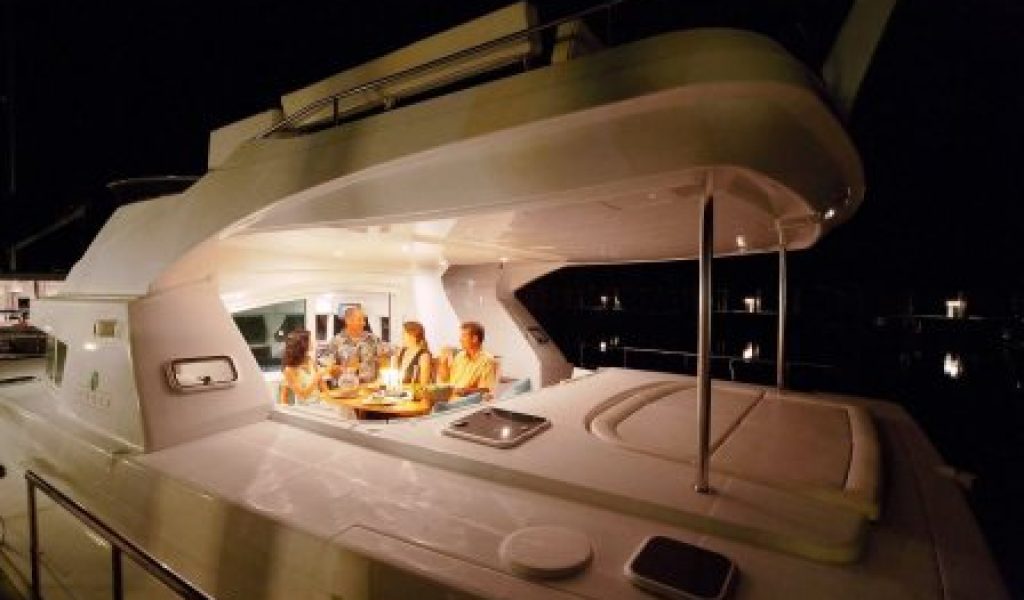 yacht-on-rent-in-goa-laggon-44-5